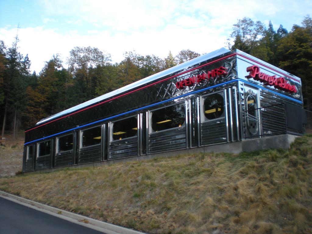 Travelodge by Wyndham Dunsmuir Eksteriør bilde